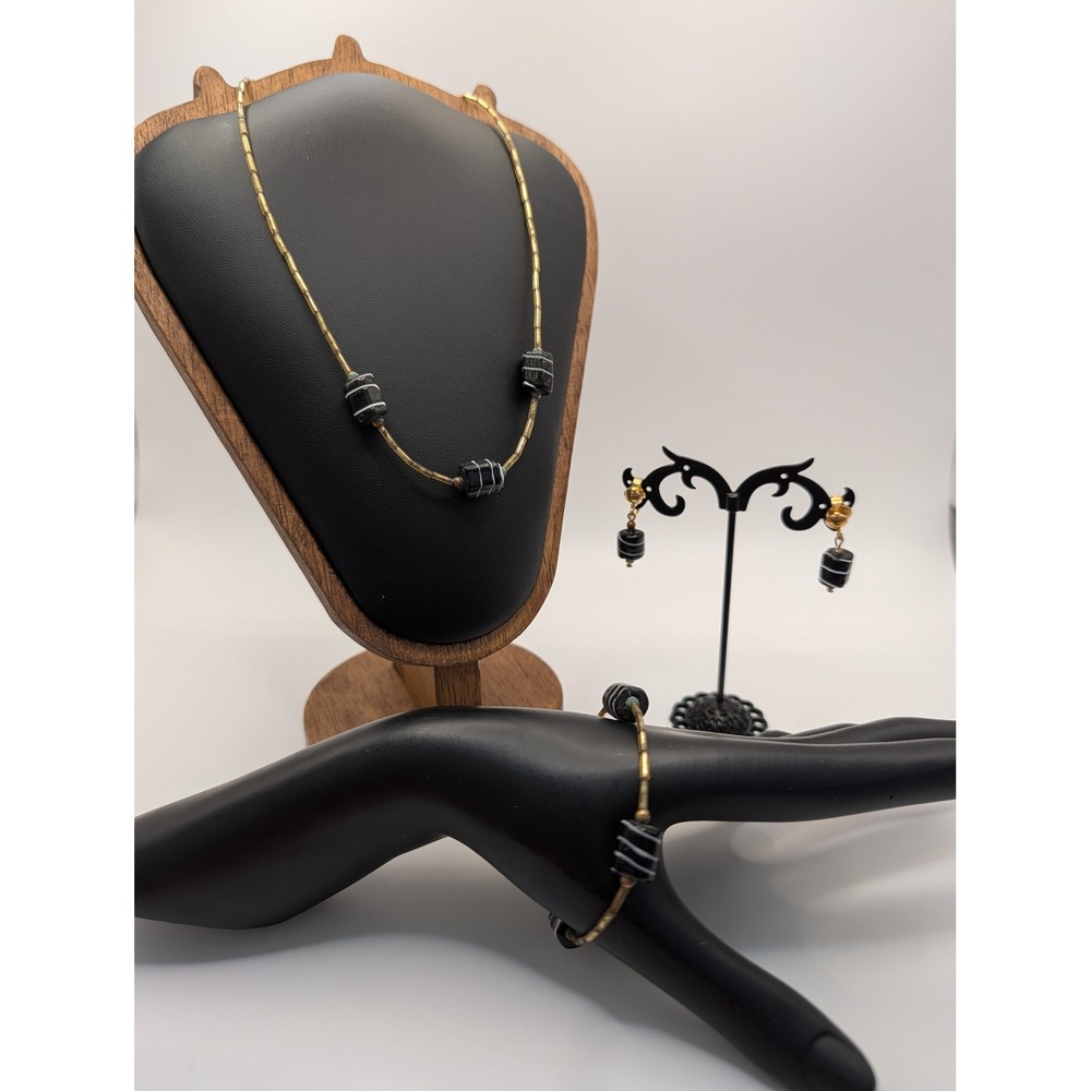 Vintage Black White Striped Bead Jewelry Set Necklace Bracelet Clip-On Earrings